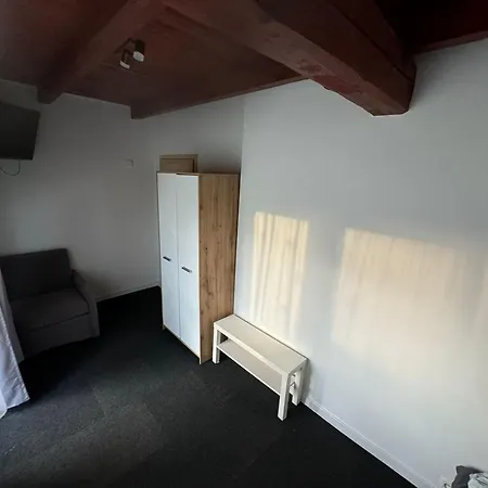 Rum i privatbostad Mitry 4 *